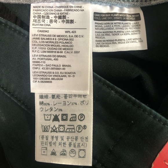 Green Levi’s On The Move Skinny Size 32 X 28 Mid Rise Slim Through Hip and Thigh - Picture 3 of 10